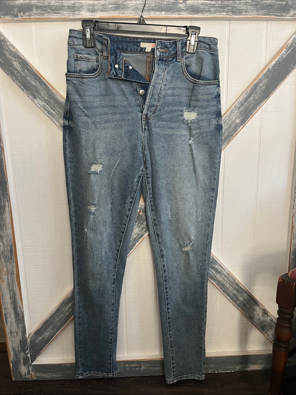 Gianni Bini Skinny Jeans in Medium Blue Wash with Distressing